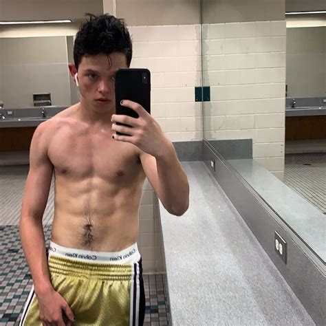 jacob sartorius shirtless|Jacob Sartorius Shows Off 6 Pack Abs While。